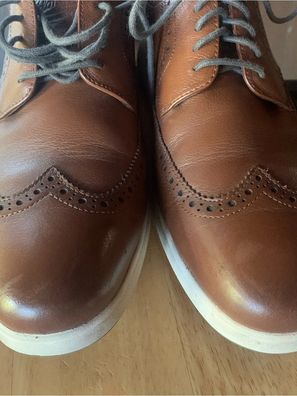 Florsheim Men's Brown Leather Wingtip Derbys with Gray Laces